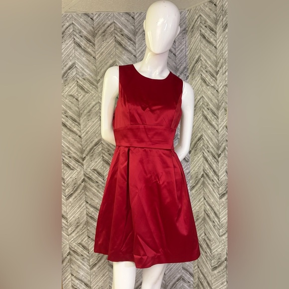Womens Black Collection red “satin” style dress, knee length medium sleeveless - Picture 1 of 9